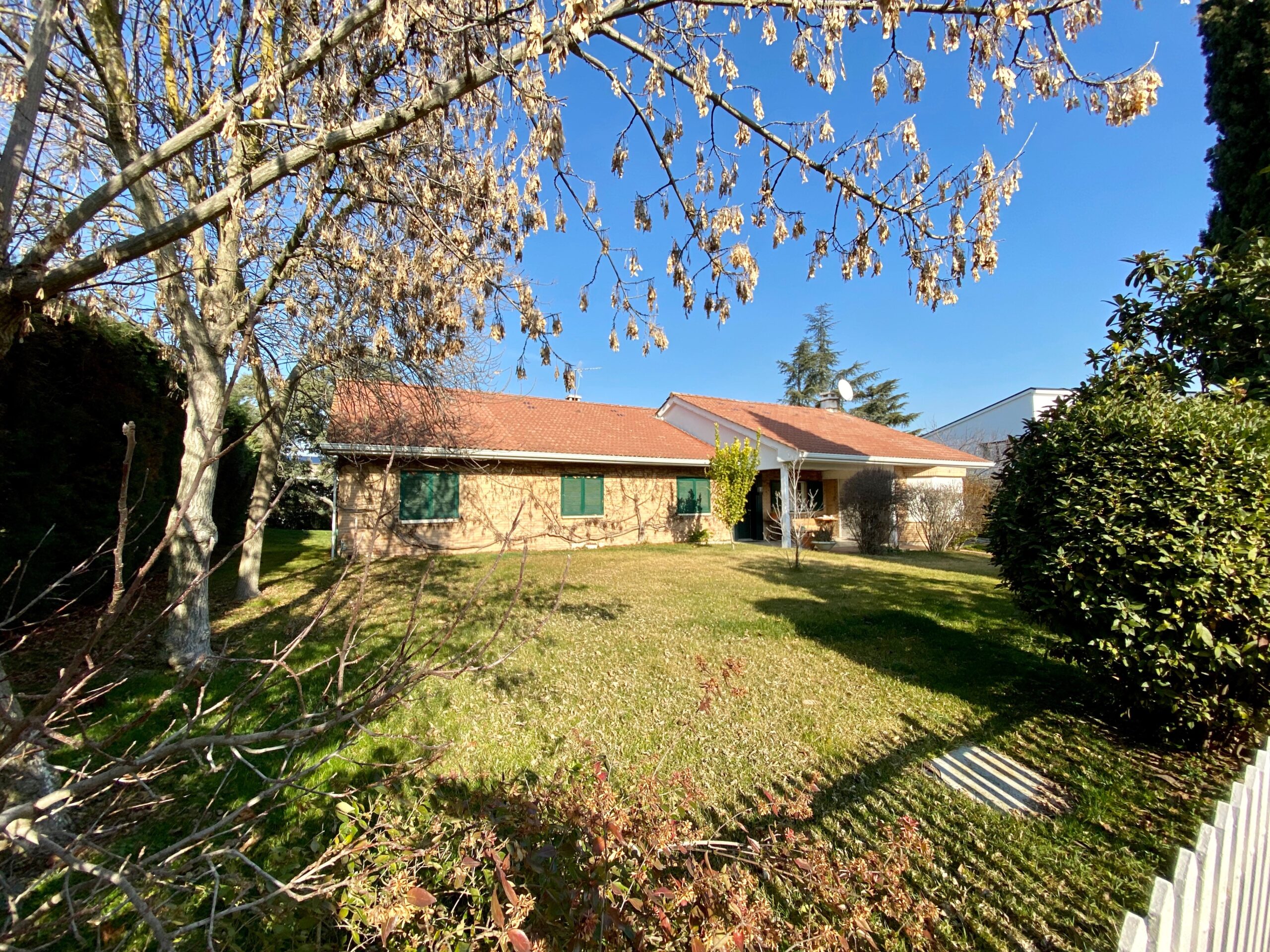 Chalet en alquiler Monteclaro