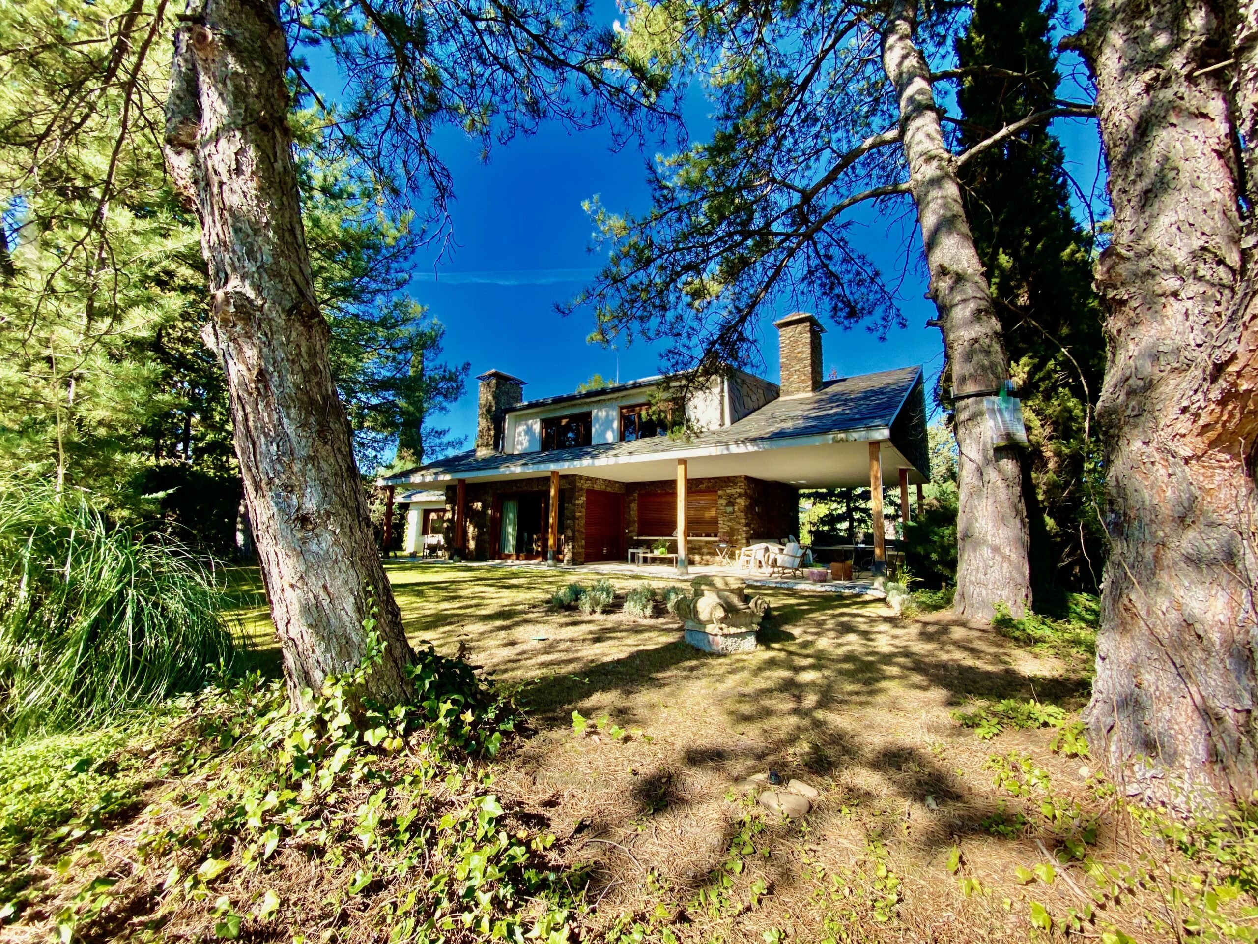 Se vende chalet en Aravaca, a 5 minutos del centro de Madrid.